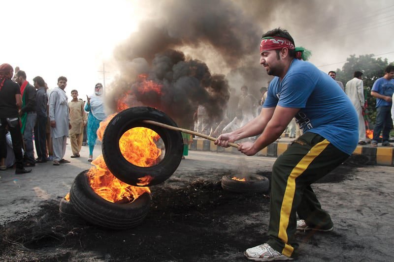 Massive Protests in Pakistan After Imran Khan Arrest