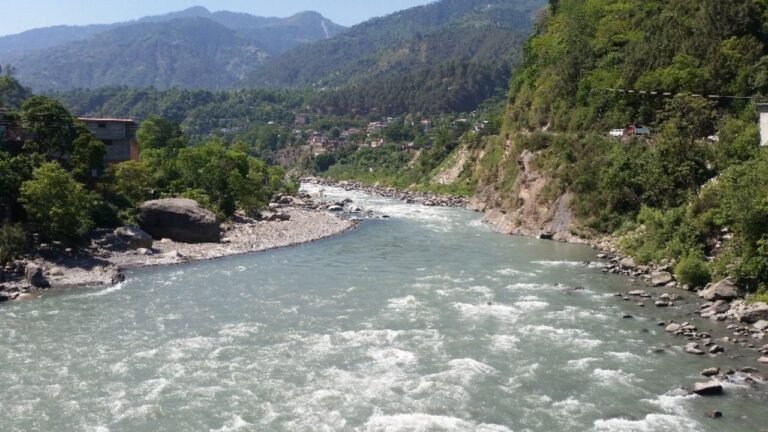 India Completely Stops Ravi River Water Flow to Pakistan